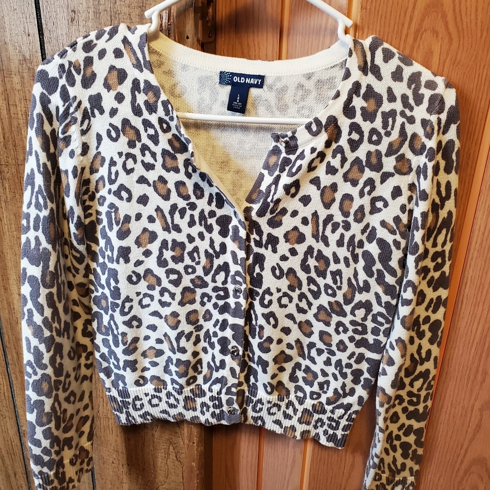 Old navy animal print sweater